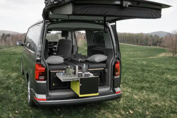 Sitka Plus Camperbox van Visu stockfoto