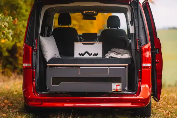 Moie Camperbox van Visu met dichtgeklapte camperbox