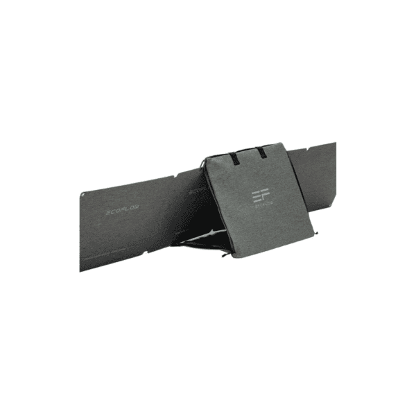 EcoFlow 110W zonnepaneel opgevouwen in draagtas, klaar voor transport