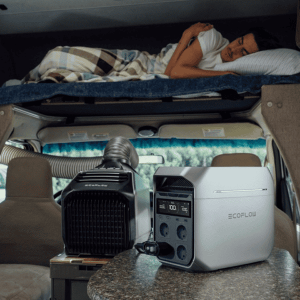 DELTA 3 Plus Power Station in gebruik tijdens een kampeertrip