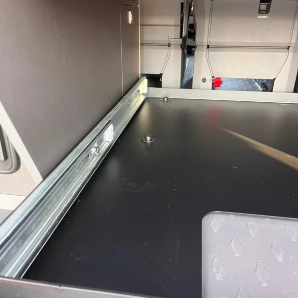 California Auto Aluminium Uitschuiflade VW T7 California Beach Tour – 1000mm 150kg - Afbeelding 8