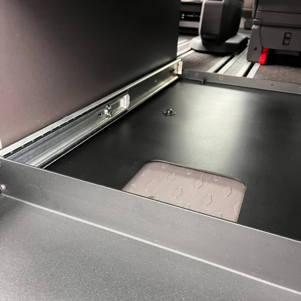 California Auto Uitschuiflade VW T7 California Beach – 1000mm Aluminium 150kg - Afbeelding 10