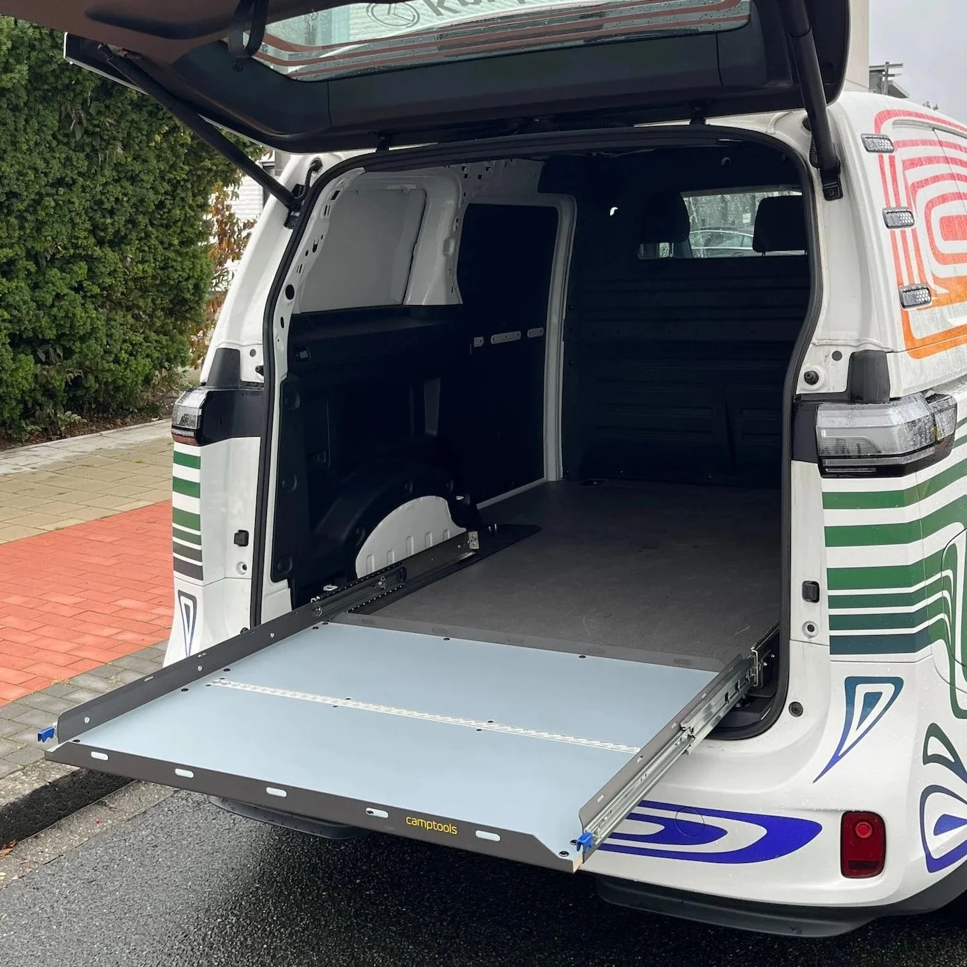 CampTools VW ID. Buzz Cargo uitschuiflade productfoto 2