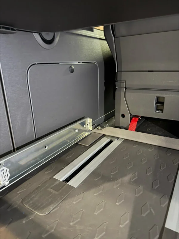 CampTools VW T7 California uitschuiflade productfoto 9