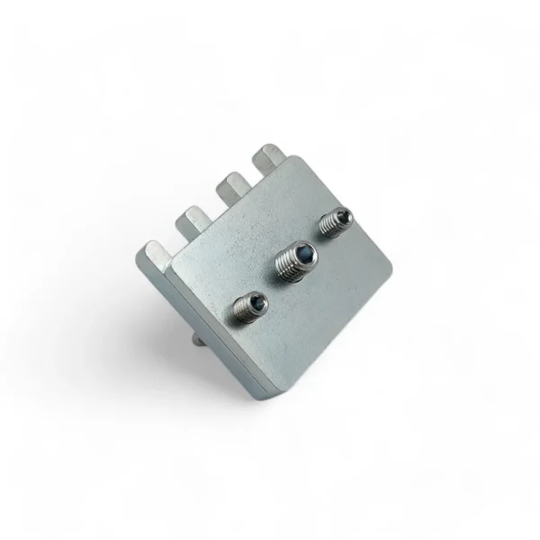 CampTools PSA Nutenstein bevestiging M8 VW T7 productfoto 3